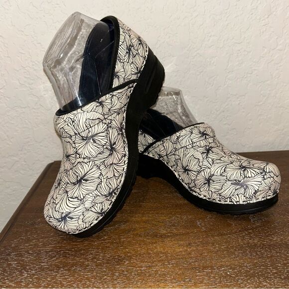 Sanita Floral Print Slip On Leather Chunky Clog Shoes - Picture 9 of 9